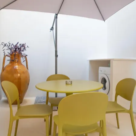 Domus Papilio Tatil Evi